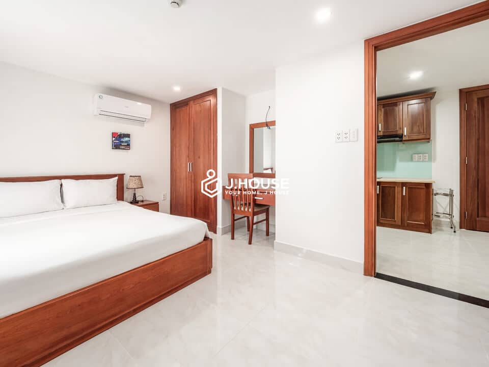 Affordable 2br apartment for rent near airport, Tan Binh District, HCM