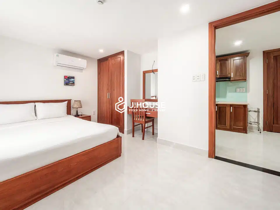 Affordable 2br apartment for rent near airport, Tan Binh District, HCM