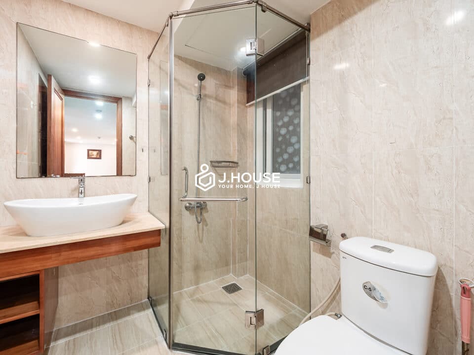 Affordable 2br apartment for rent near airport, Tan Binh District, HCM