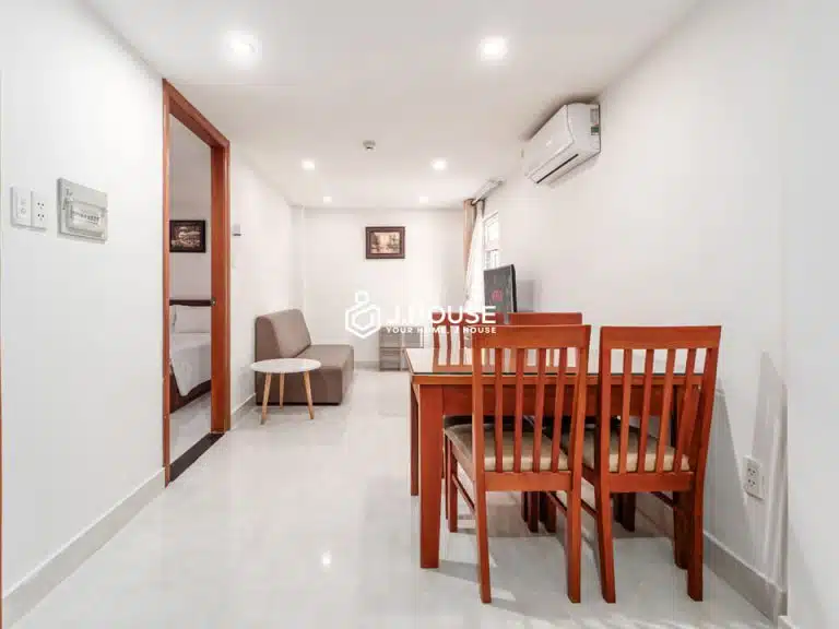 Affordable 2br apartment for rent near airport, Tan Binh District, HCM