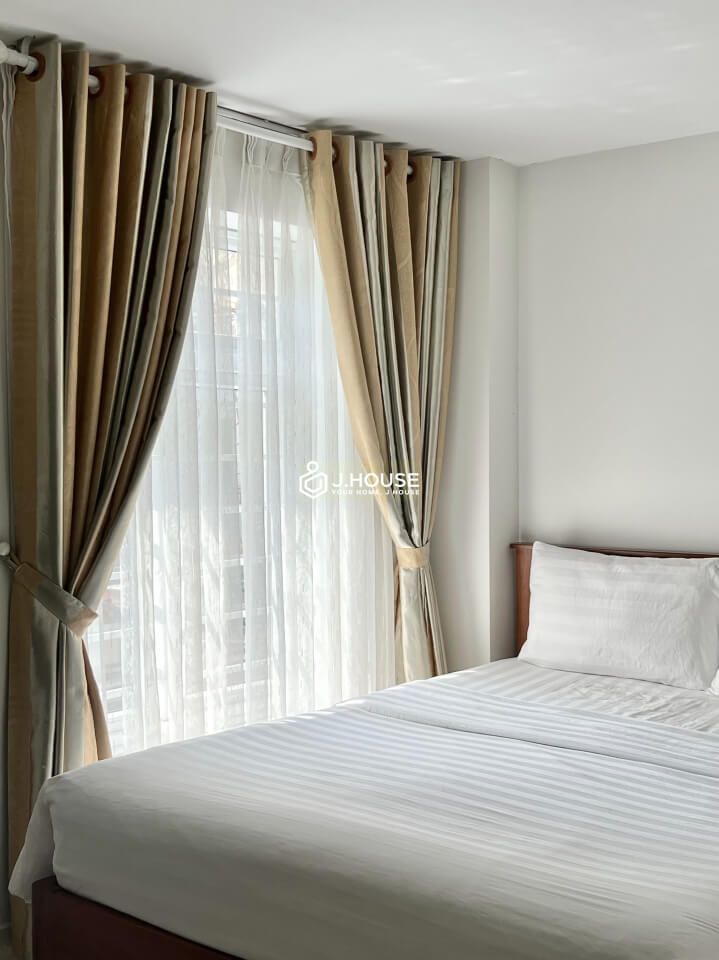 Comfortable 2-bedroom serviced apartment near the airport in Tan Binh District-10