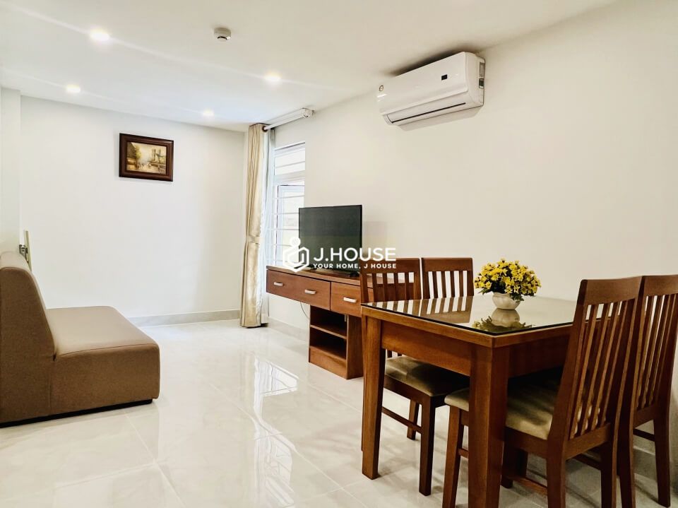 Comfortable 2-bedroom serviced apartment near the airport in Tan Binh District-5
