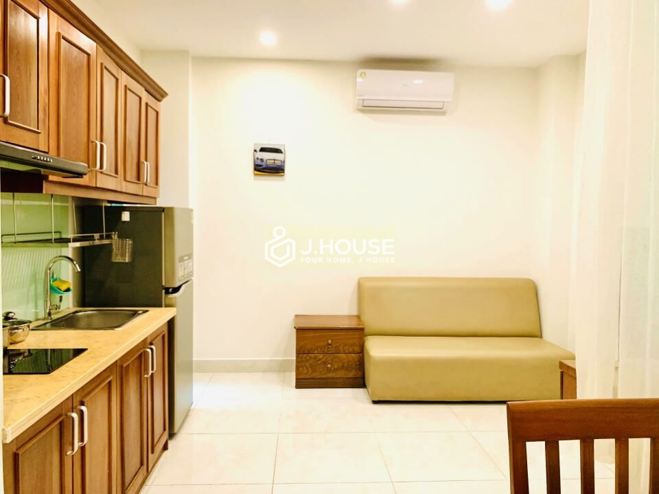 good serviced apartment for rent near airport tan binh district hcmc-1