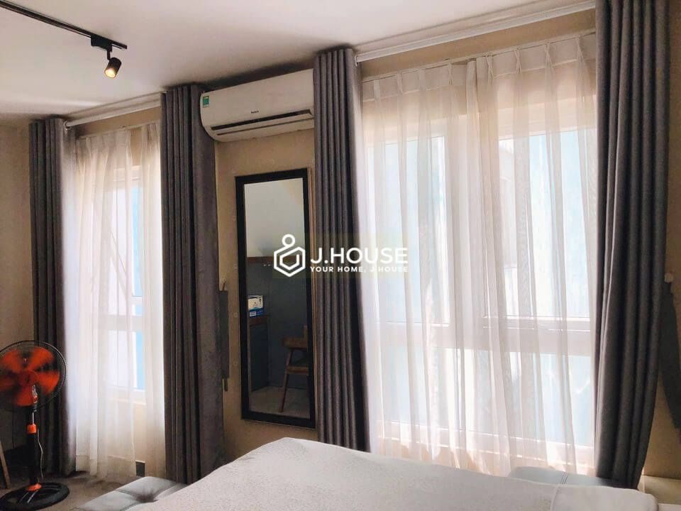 nice studio serviced apartment for rent in district 3-2