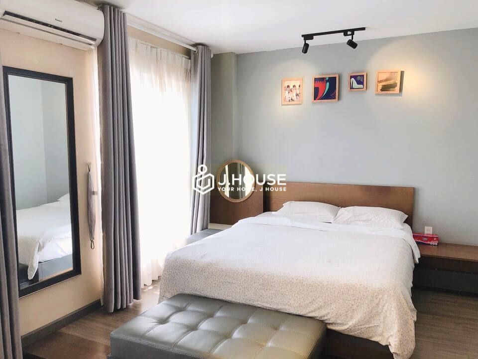nice studio serviced apartment for rent in district 3