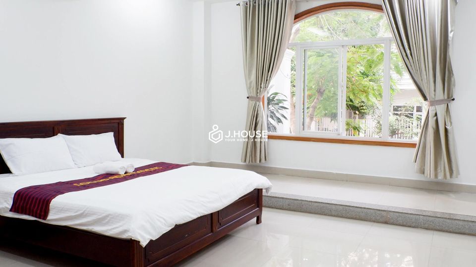 Cosy separate bedroom serviced apartment in Thao Dien ward
