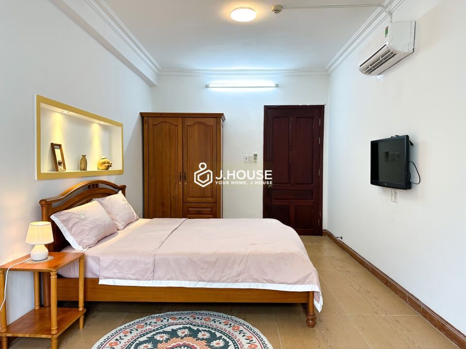 Fully furnished 2 bedroom apartment in Tan Dinh Ward, District 1, HCMC-14