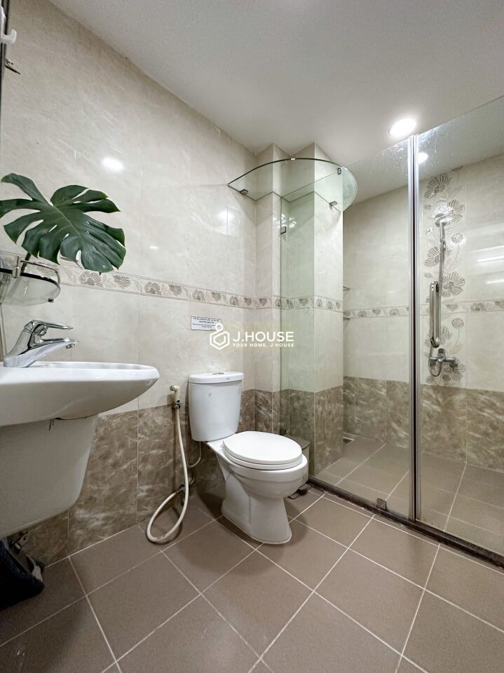 Fully furnished 2 bedroom apartment in Tan Dinh Ward, District 1, HCMC-15