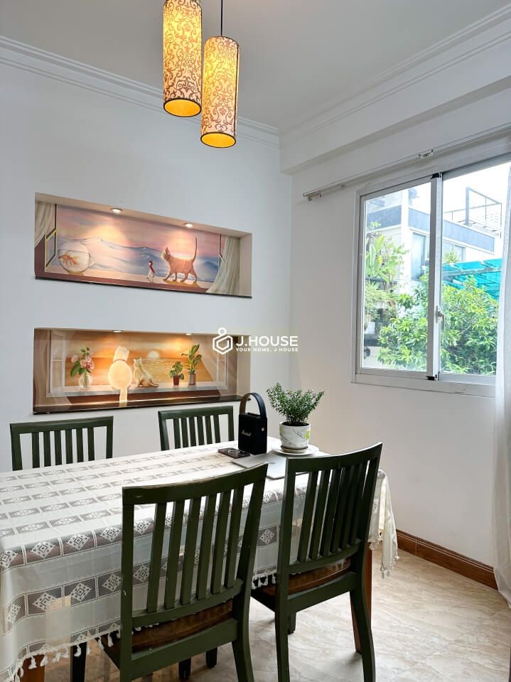 Fully furnished 2 bedroom apartment in Tan Dinh Ward, District 1, HCMC-2