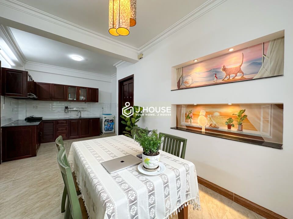 Fully furnished 2 bedroom apartment in Tan Dinh Ward, District 1, HCMC-3