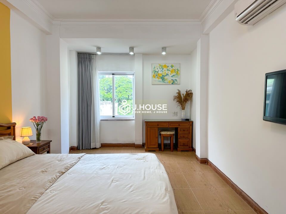 Fully furnished 2 bedroom apartment in Tan Dinh Ward, District 1, HCMC-8