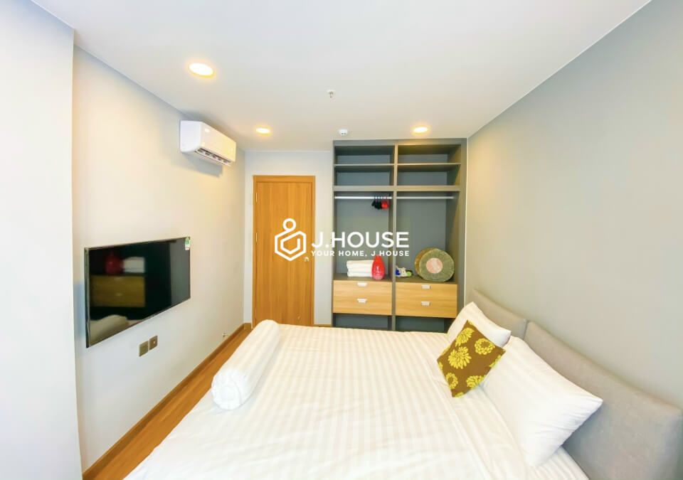 High-class serviced apartment for rent in Phu Nhuan district-9