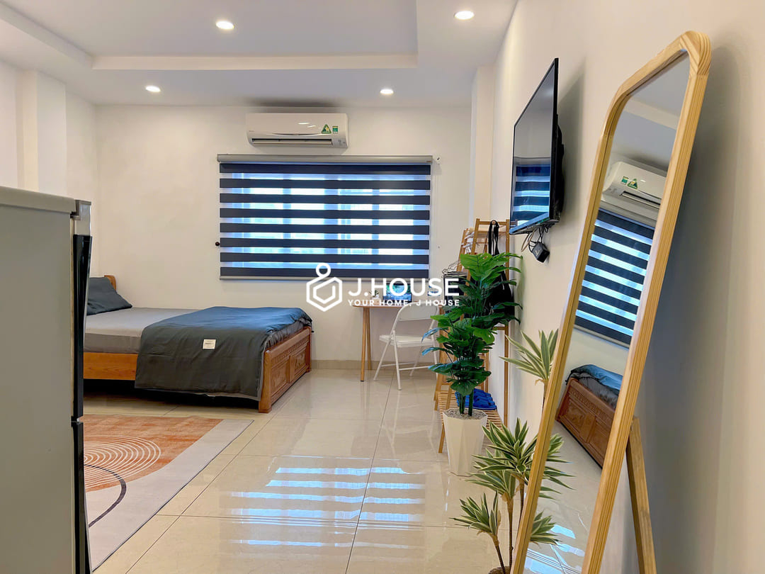 Modern studio apartment for rent in District 10, HCMC
