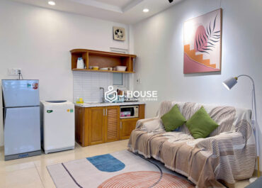 Modern studio apartment for rent in District 10, HCMC