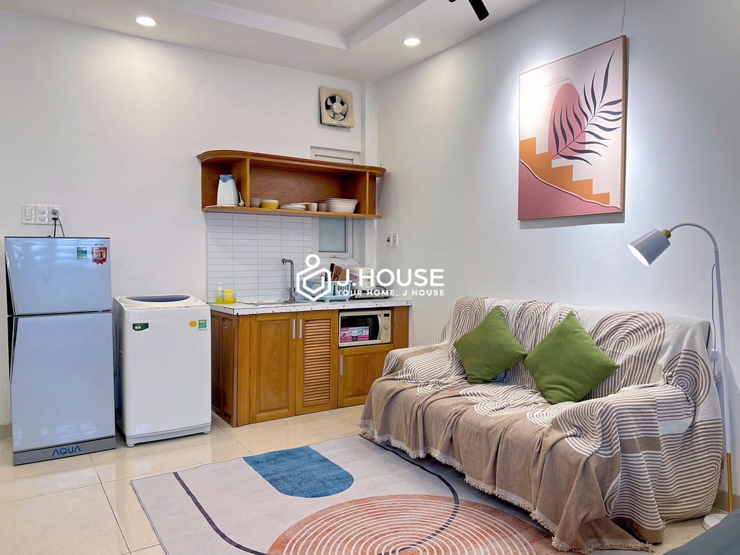 Modern studio apartment for rent in District 10, HCMC