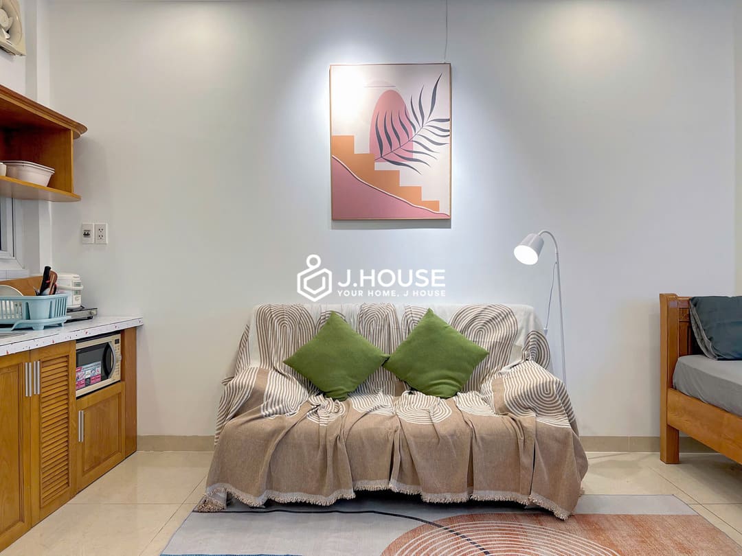 Modern studio apartment for rent in District 10, HCMC