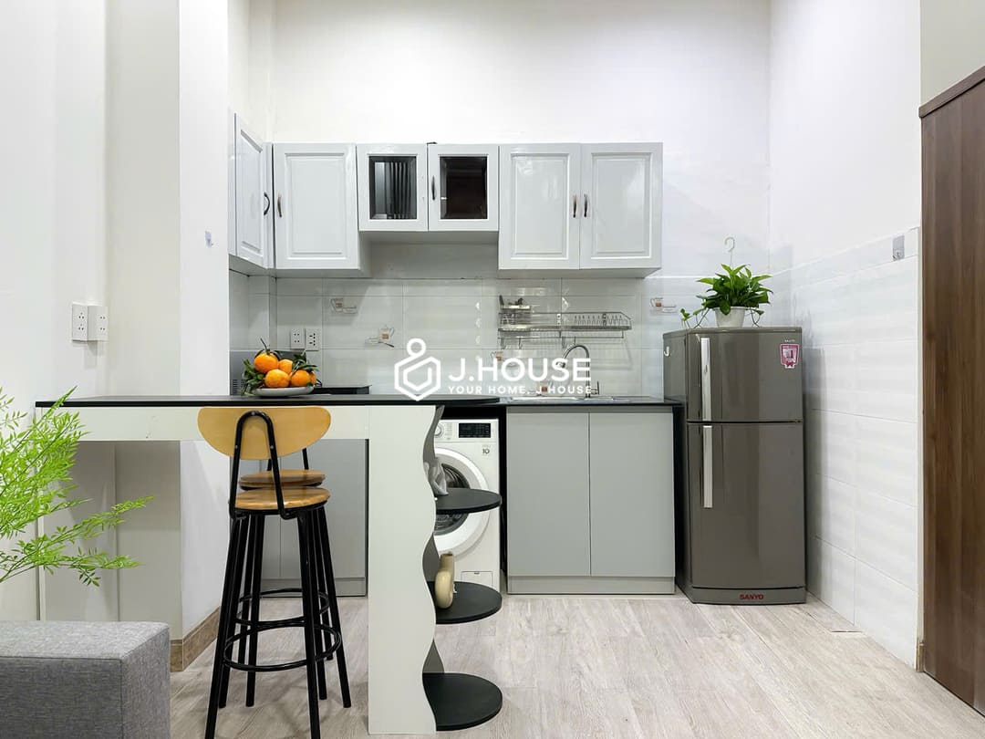 Modern studio apartment in District 1 - Minh Long Apartment, HCMC