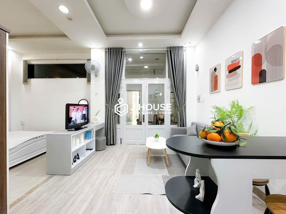Modern studio apartment in District 1 - Minh Long Apartment, HCMC
