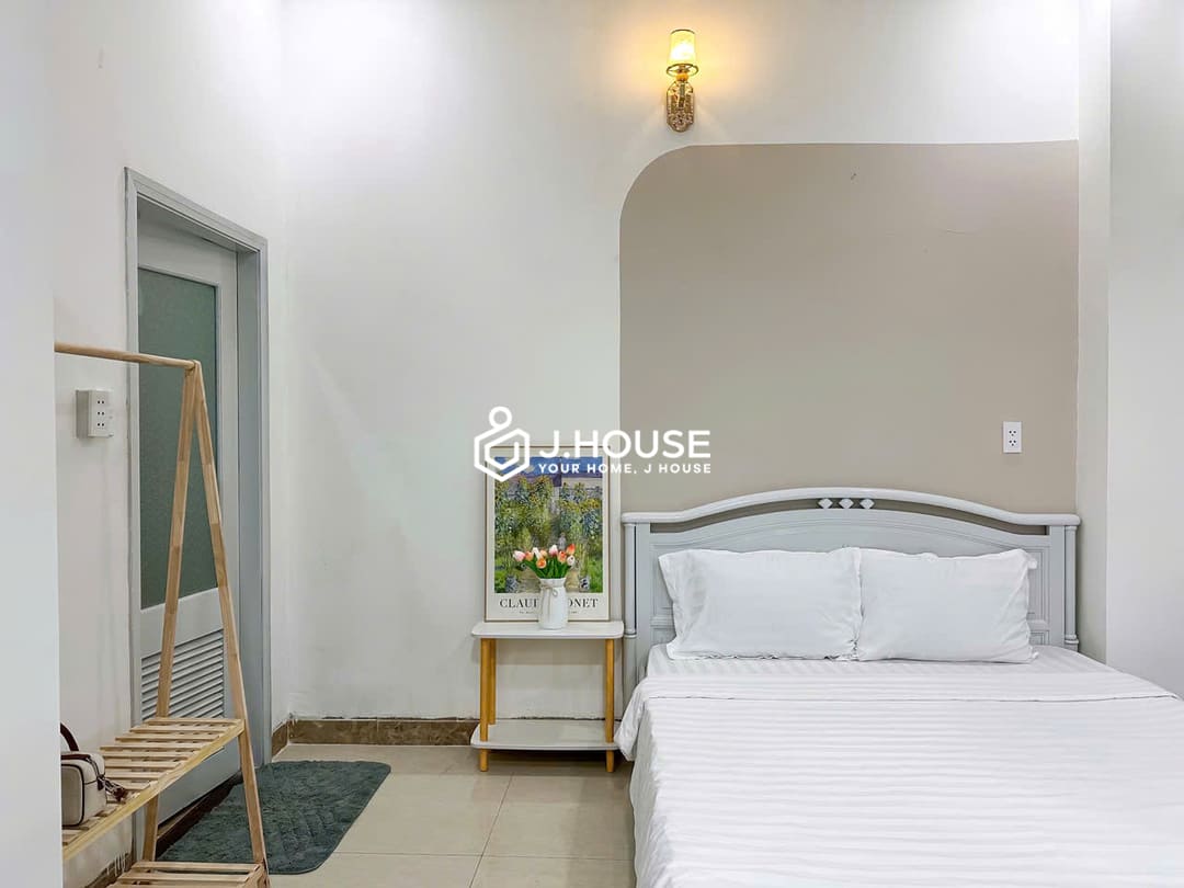 Modern studio apartment in District 1 - Minh Long Apartment, HCMC