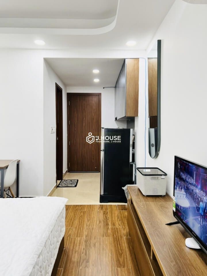 Serviced apartment for rent on Vo Thi Sau street, District 3, HCMC-3