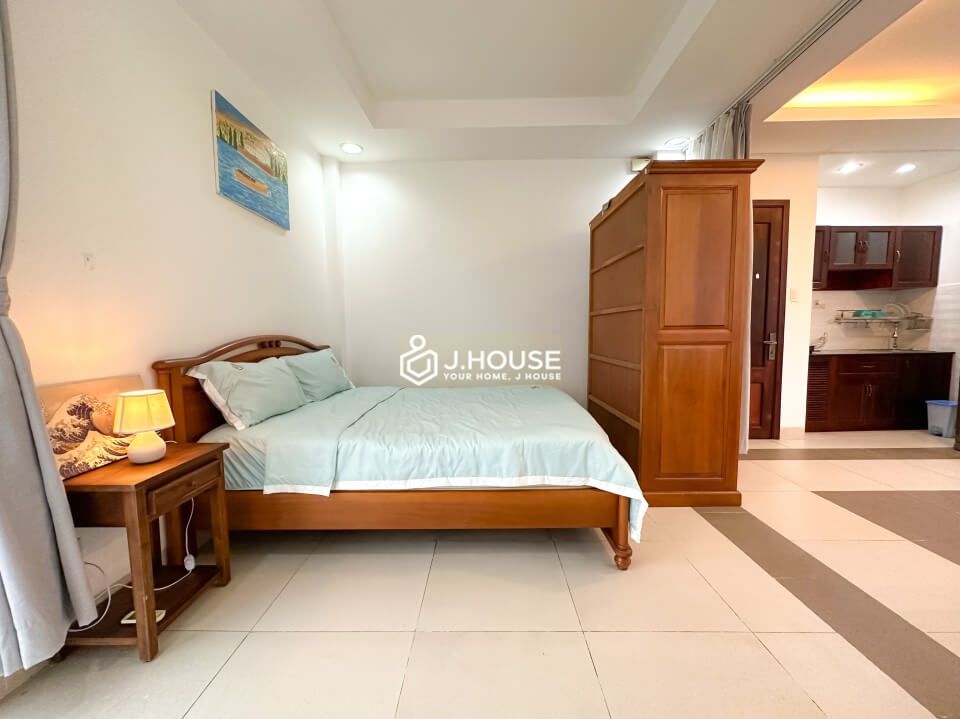 Serviced apartment full of natural light in Tan Dinh Ward, District 1, HCMC-4