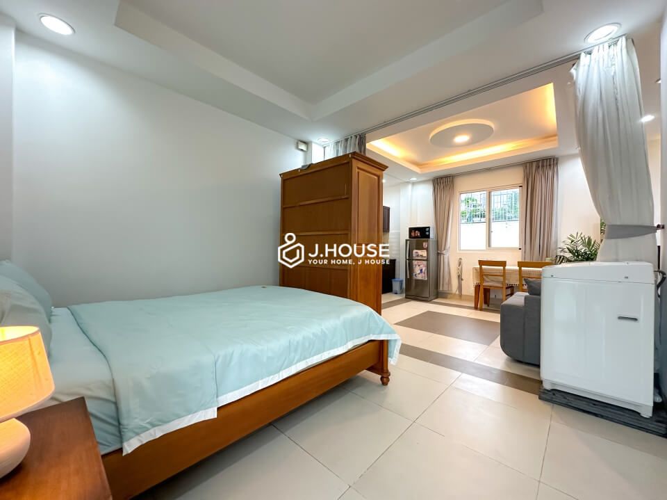 Serviced apartment full of natural light in Tan Dinh Ward, District 1, HCMC-6