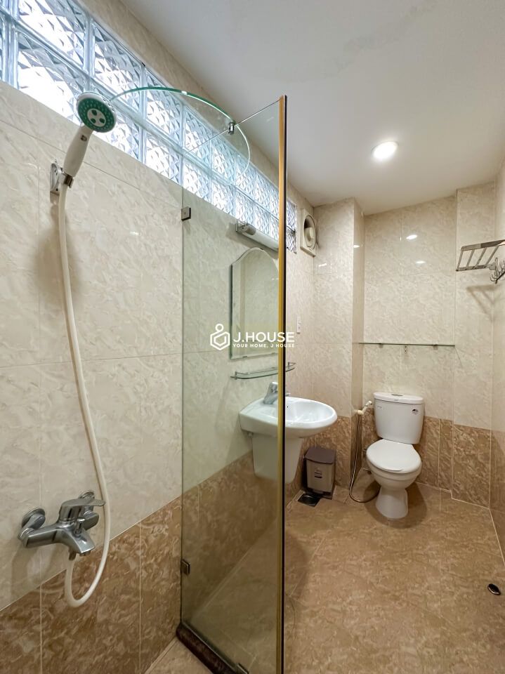 Serviced apartment full of natural light in Tan Dinh Ward, District 1, HCMC-8