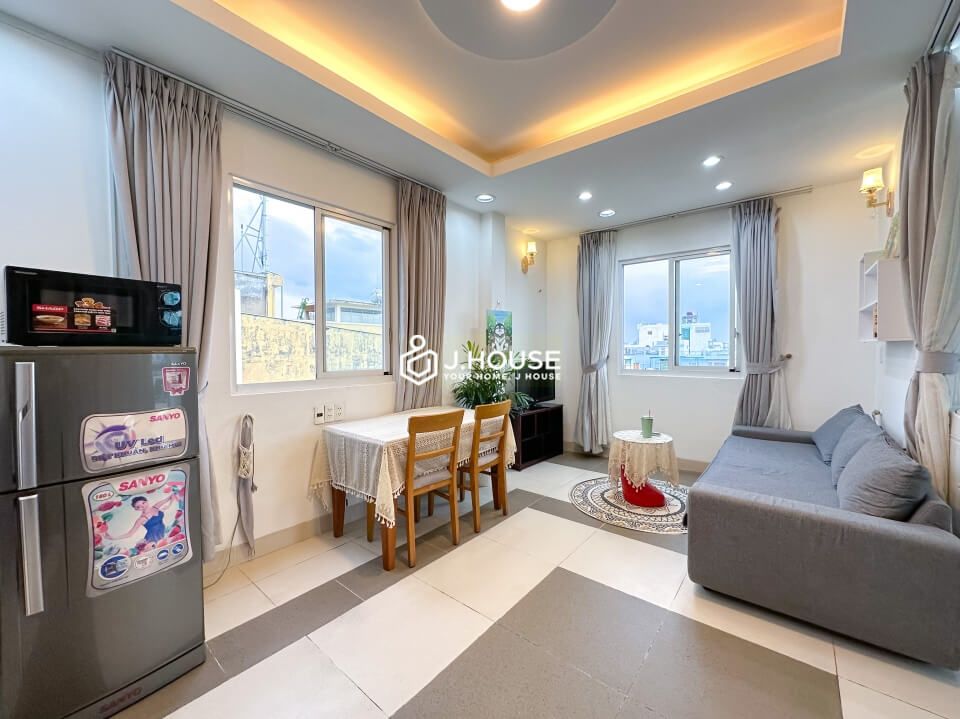 Serviced apartment full of natural light in Tan Dinh Ward, District 1, HCMC