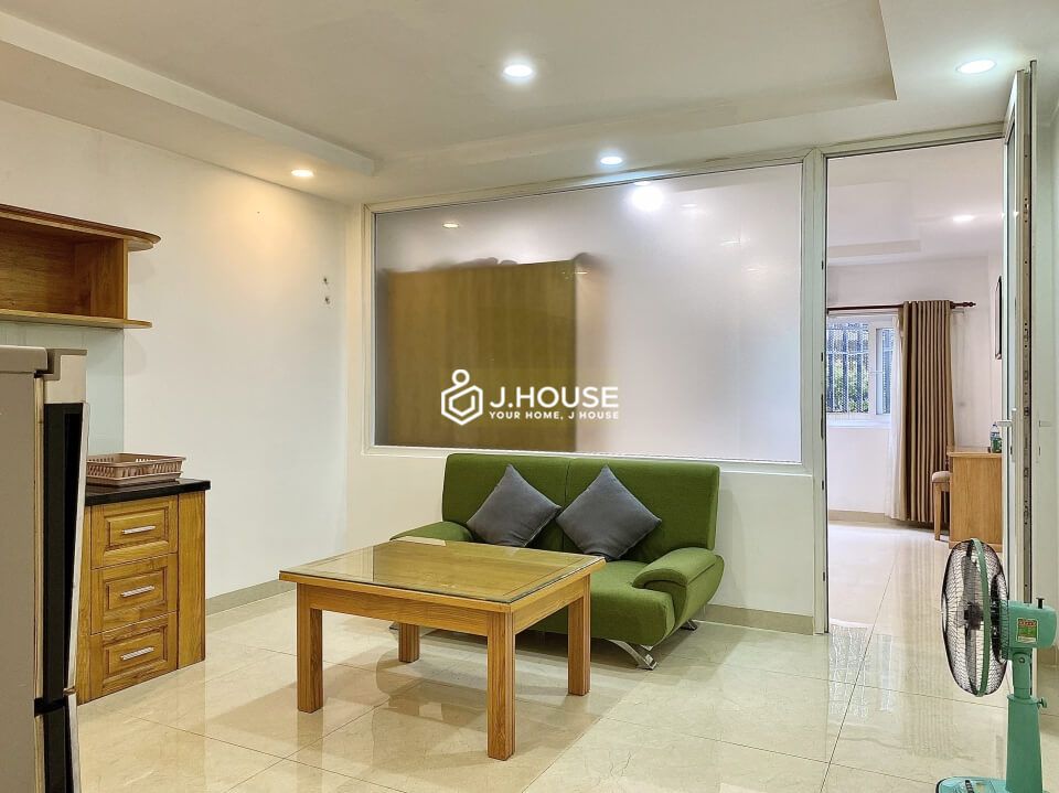 Serviced apartment on Hoa Hung street, District 10, HCMC