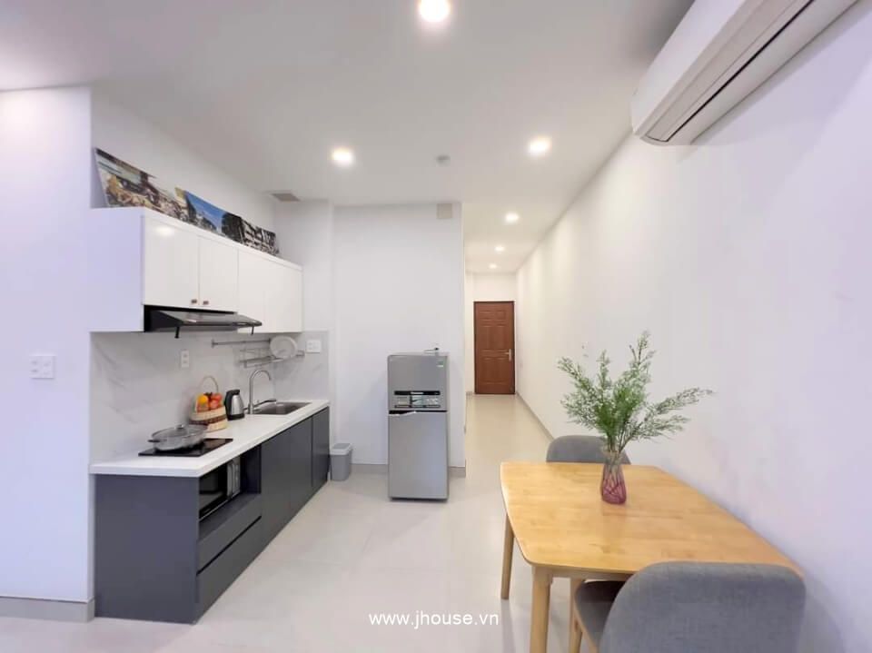 Spacious serviced apartment with large balcony in District 1, HCMC-6