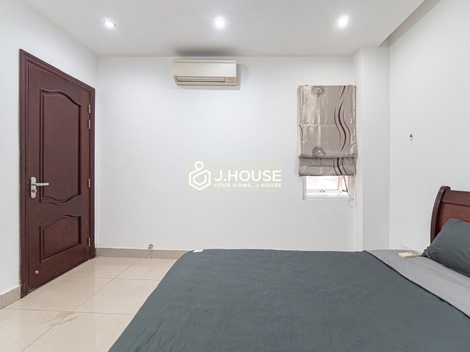 Spacious three bedrooms serviced apartment in Thao Dien16