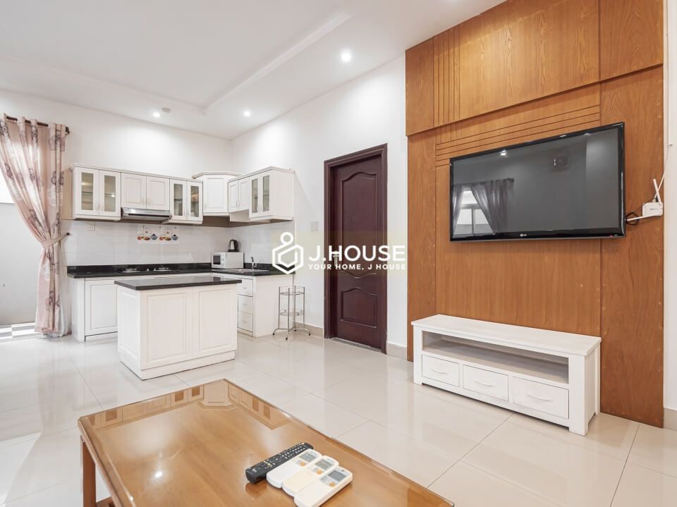 spacious two bedrooms serviced apartment in Thao Dien2