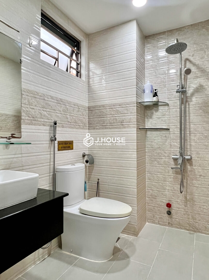 Cheap apartment for rent at Ly Chinh Thang apartment, District 3, HCMC