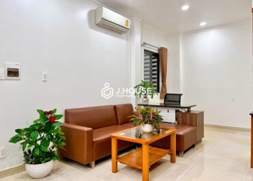 Spacious 1 br apartment for rent in District 3, HCMC
