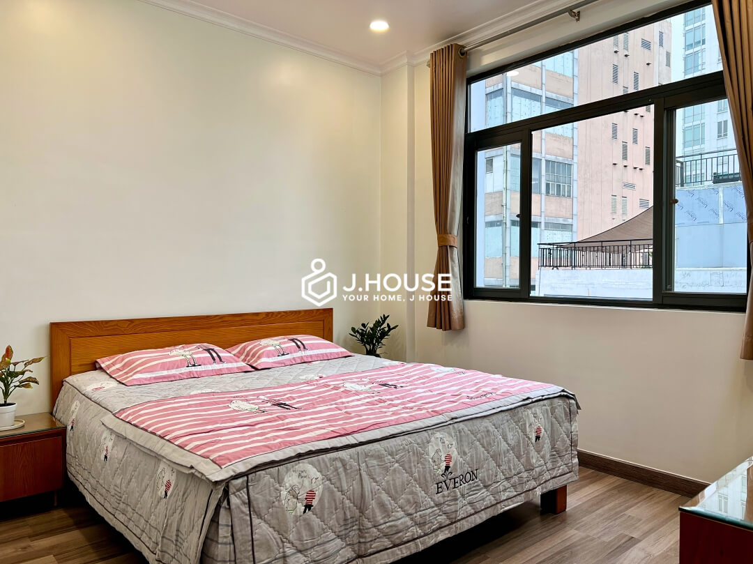 Spacious 1 br apartment for rent in District 3, HCMC