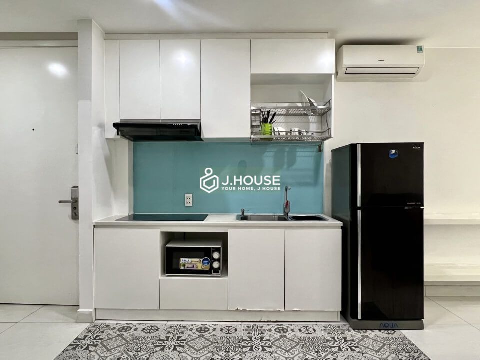 Bright serviced apartment in Thao Dien, District 2, HCMC-2