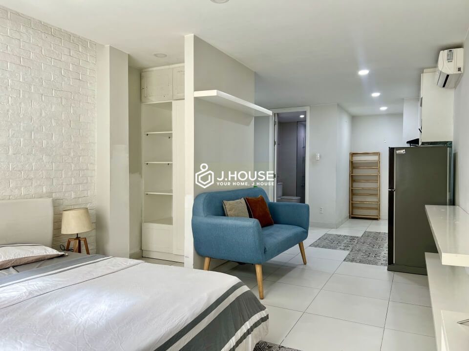 Bright serviced apartment in Thao Dien, District 2, HCMC-6