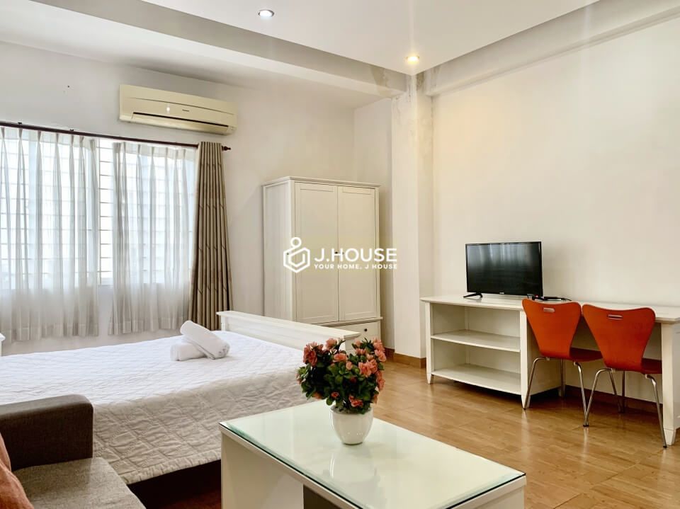 Fully furnished apartment on Nguyen Trai Street, District 1, Ho Chi Minh City-2