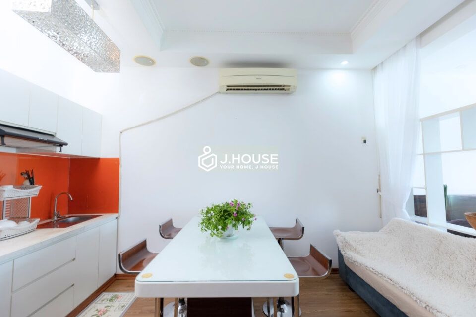 Serviced apartment for rent on Nguyen Dinh Chieu street, District 1, HCMC-5
