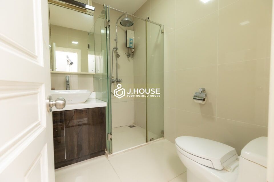 Serviced apartment for rent on Nguyen Dinh Chieu street, District 1, HCMC-7