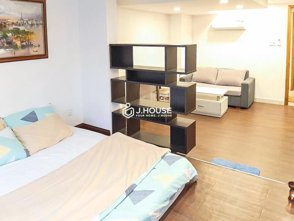 2 bedroom serviced apartment near Tan Dinh market, District 1, HCMC-5