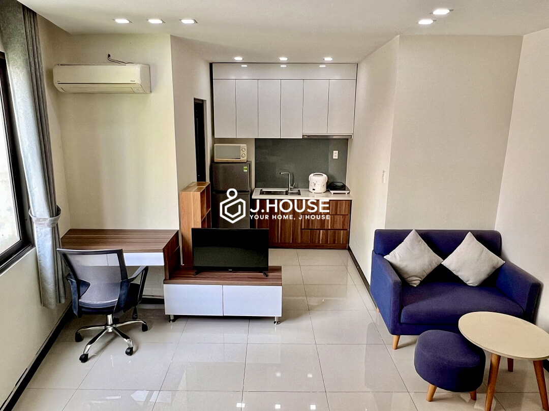 Bright studio apartment for rent in Binh Thanh District, HCMC