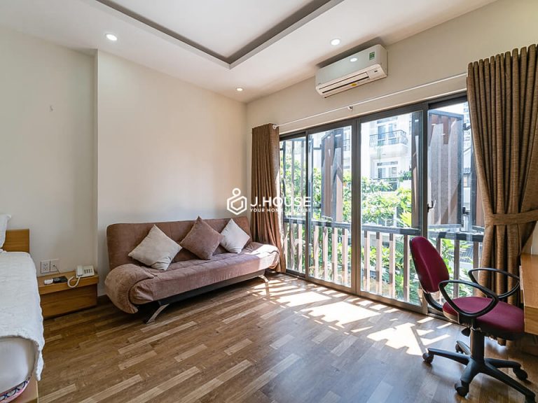 3. Studio 304 (1)