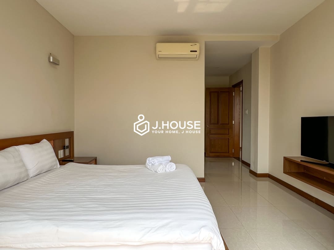 Spacious 2-br apartment for rent in District 3, HCMC - Khanh Gia Apartment