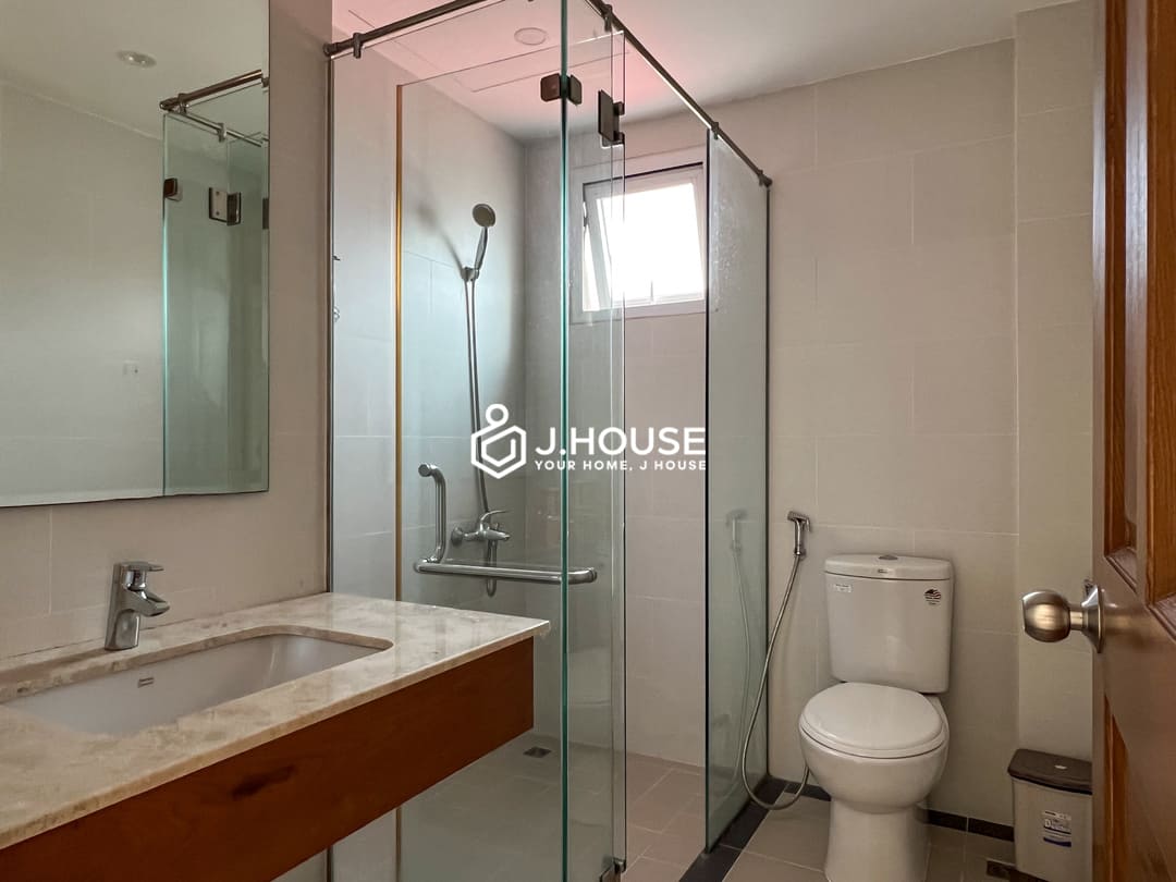 Spacious 2-br apartment for rent in District 3, HCMC - Khanh Gia Apartment