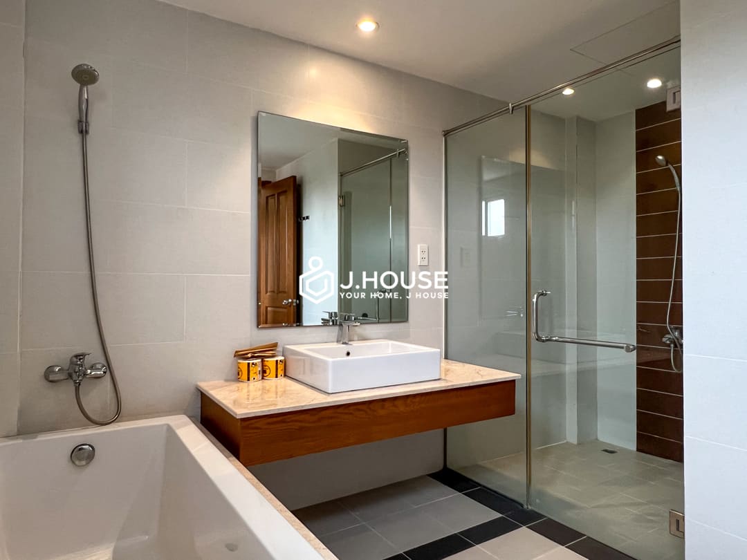 Spacious 2-br apartment for rent in District 3, HCMC - Khanh Gia Apartment