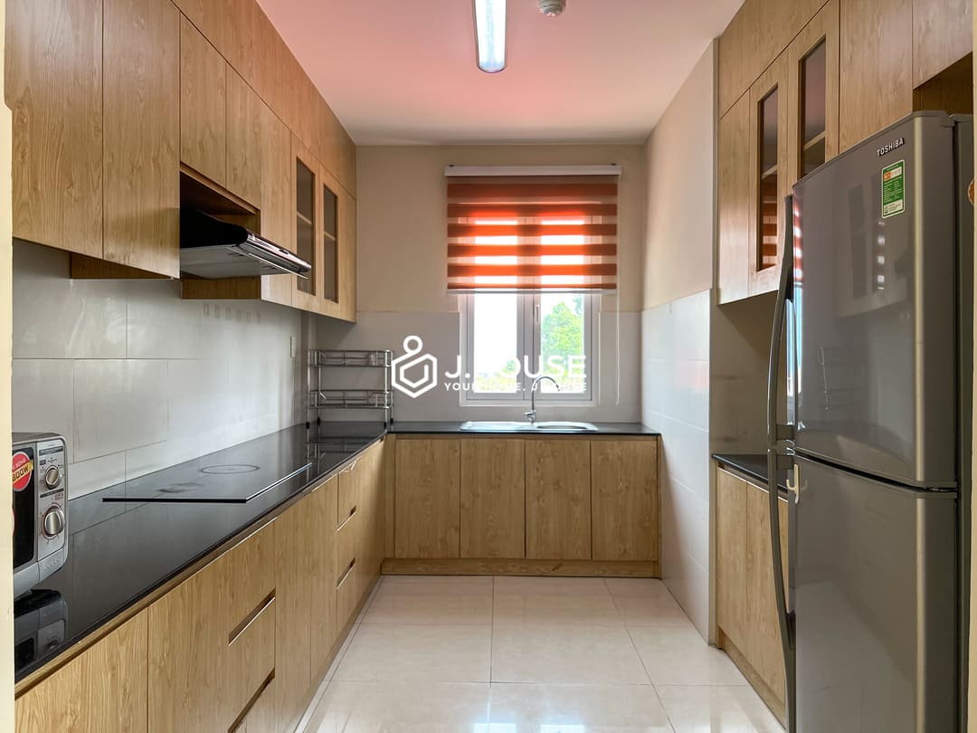 Spacious 2-br apartment for rent in District 3, HCMC - Khanh Gia Apartment