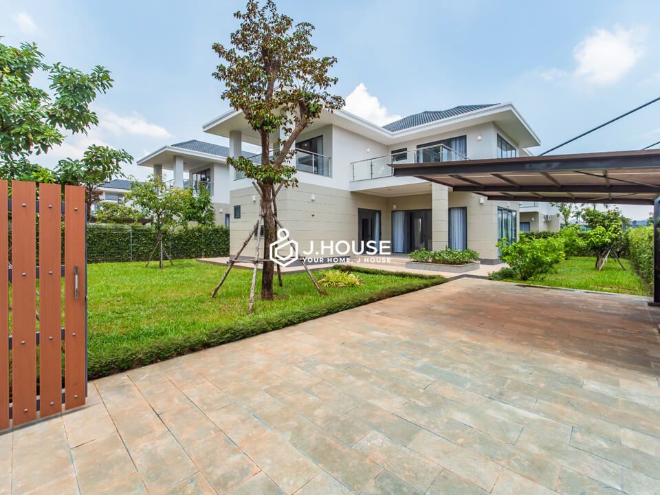 Compound-Modern Villas with spacious and luxury in District 9