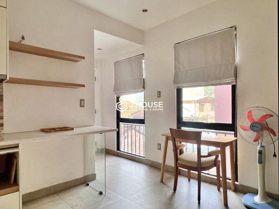 Fully furnished 1-bedroom apartment on Bui Thi Xuan Street, District 1, HCMC-9