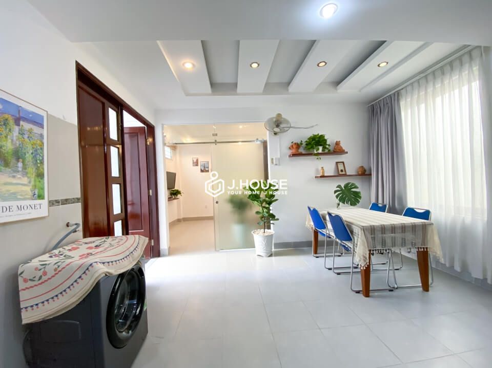 Serviced apartment near the park in Tan Dinh Ward, District 1, HCMC-1